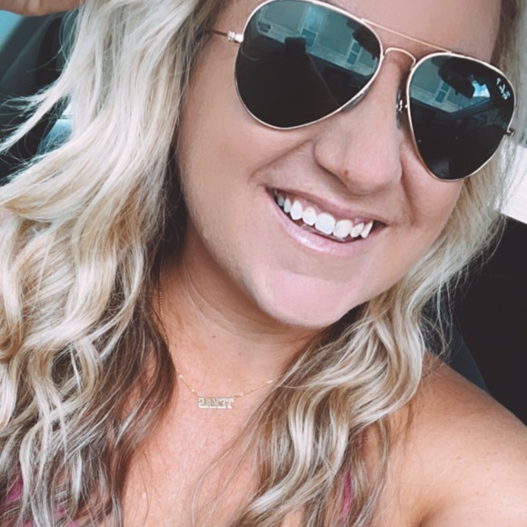 Meet your Posher, Mandy - Picture 1 of 1